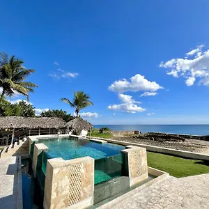 https://triton-hotel-boutique-restaurant.greaterantilleshotels.net