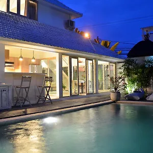 Villa Oberoi 2 Bedrooms Seminyak (Bali)